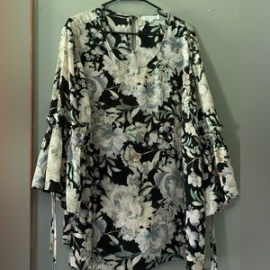 Rose +Olive, Plus size 3x Black floral top